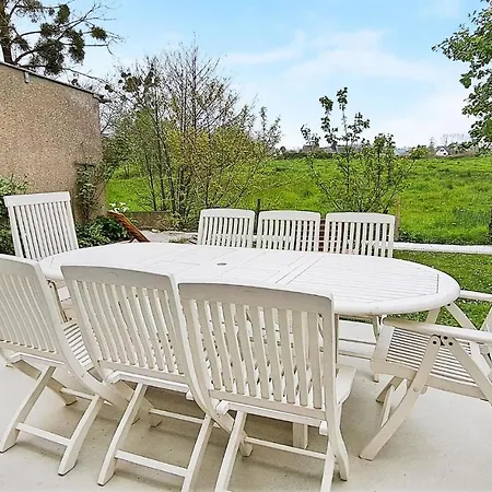 Prázdninový dům Awesome In With Wifi And 4 Bedrooms *