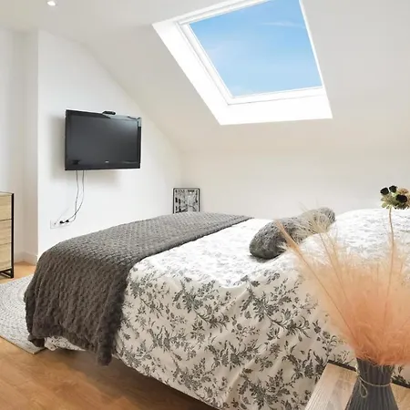 Prázdninový dům Awesome In With Wifi And 4 Bedrooms *